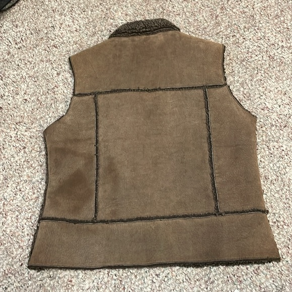 Vintage 90s sherling leather vest with zip front and pockets in excellent shape - Picture 9 of 9